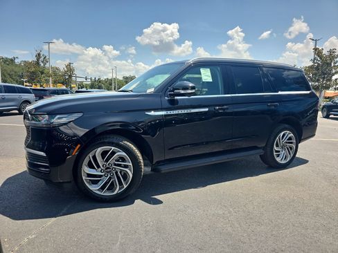 New 2026 Lincoln Navigator Premiere AWD/4WD image 27