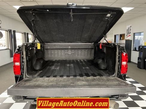 Used 2019 Chevrolet Silverado 2500 LT w/ Midnight Edition image 30