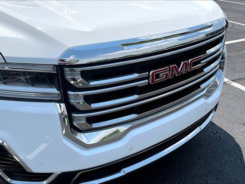 Used 2023 GMC Acadia SLE w/ Driver Convenience Package AWD/4WD image 29