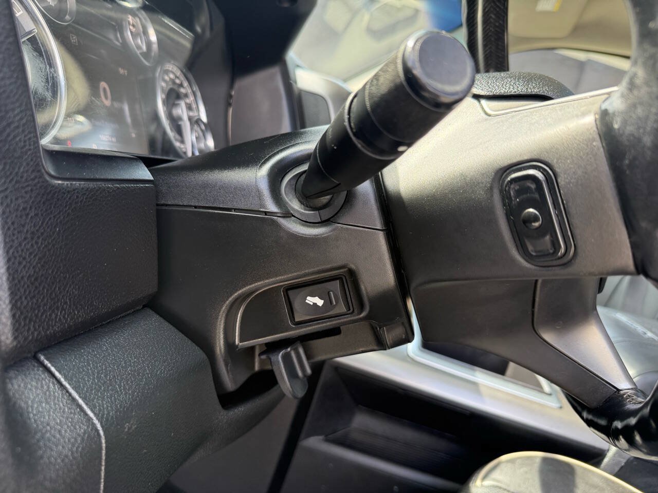 Used 2015 RAM 2500 Limited AWD/4WD image 44