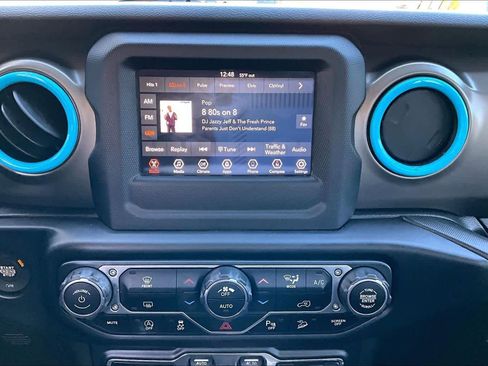 Used 2019 Jeep Wrangler Unlimited Sport S image 6