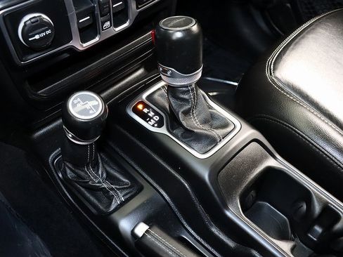 Used 2021 Jeep Gladiator Overland w/ Popular Equipment Package image 23