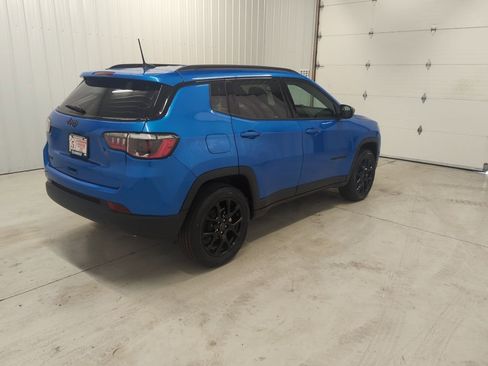 New 2026 Jeep Compass Latitude AWD/4WD image 3