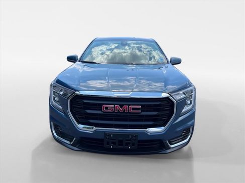Used 2024 GMC Terrain SLE AWD/4WD image 8