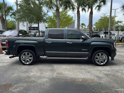 Used 2017 GMC Sierra 1500 Denali w/ Denali Ultimate Package AWD/4WD image 6