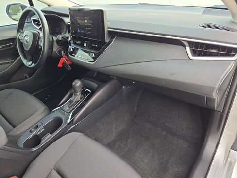 Used 2024 Toyota Corolla LE FWD image 31