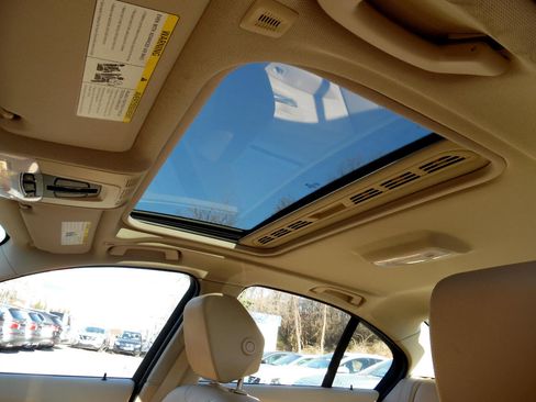 Used 2013 BMW 328i 4dr Sdn 328i RWD image 16