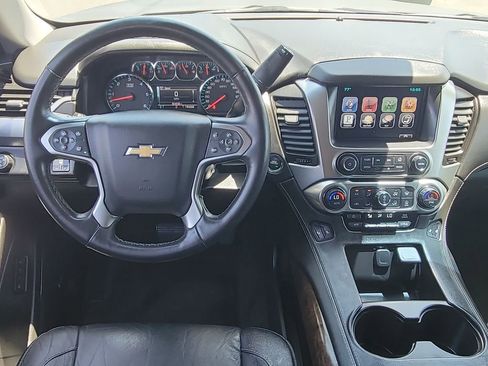 Used 2015 Chevrolet Suburban LT w/ Luxury Package RWD image 11