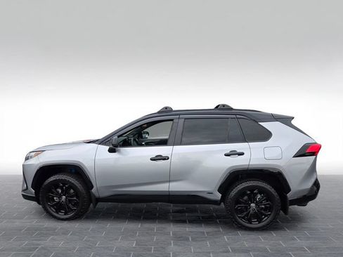 Used 2023 Toyota RAV4 XSE AWD/4WD image 4