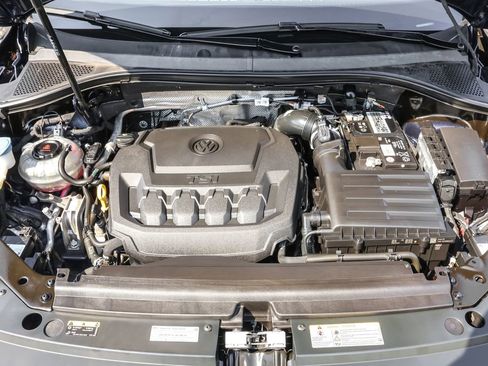 Used 2023 Volkswagen Tiguan SEL R-Line image 41