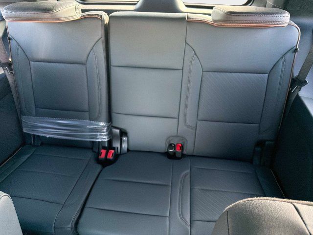 New 2026 GMC Yukon AT4 w/ AT4 Premium Package AWD/4WD image 13