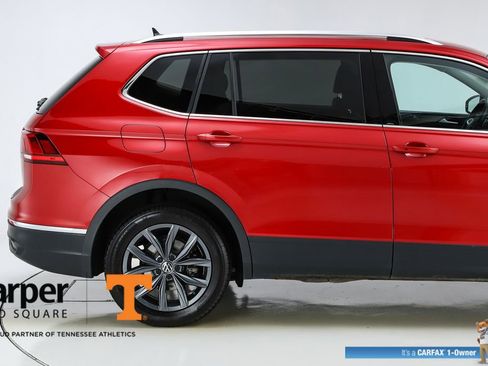 Used 2022 Volkswagen Tiguan SE image 11