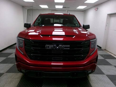 Used 2024 GMC Sierra 1500 Elevation w/ Preferred Package AWD/4WD image 15