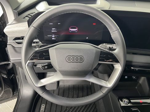 Used 2025 Audi Q6 e-tron Premium Plus AWD/4WD image 27