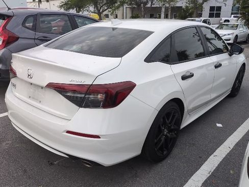 Used 2025 Honda Civic Sport image 2