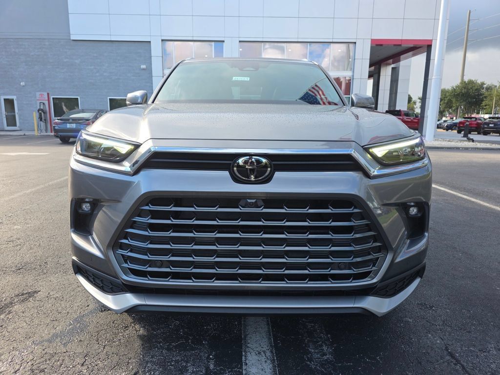 New 2026 Toyota Grand Highlander AWD Hybrid image 2