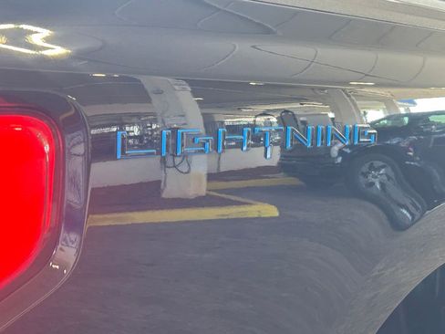 Used 2024 Ford F150 Lightning Lariat image 24