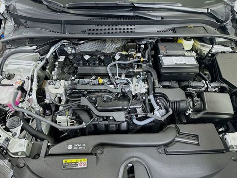 Used 2025 Toyota Corolla LE image 9
