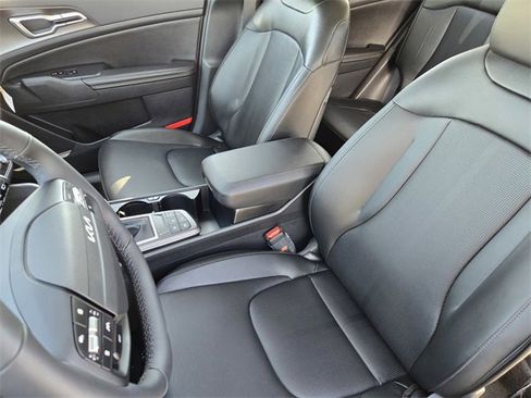 New 2026 Kia Sportage EX image 22