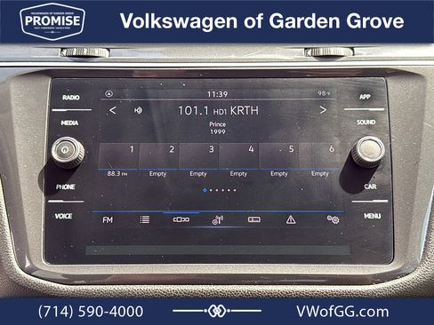 Used 2023 Volkswagen Tiguan SE FWD image 22