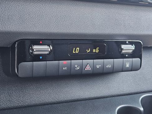 Used 2024 Mercedes-Benz eSprinter 170 Cargo image 28