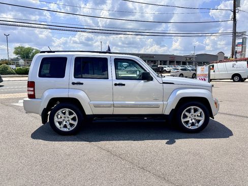 Used 2012 Jeep Liberty Sport AWD/4WD image 7