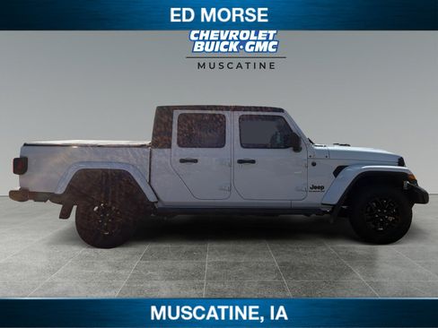 Used 2021 Jeep Gladiator Sport AWD/4WD image 6