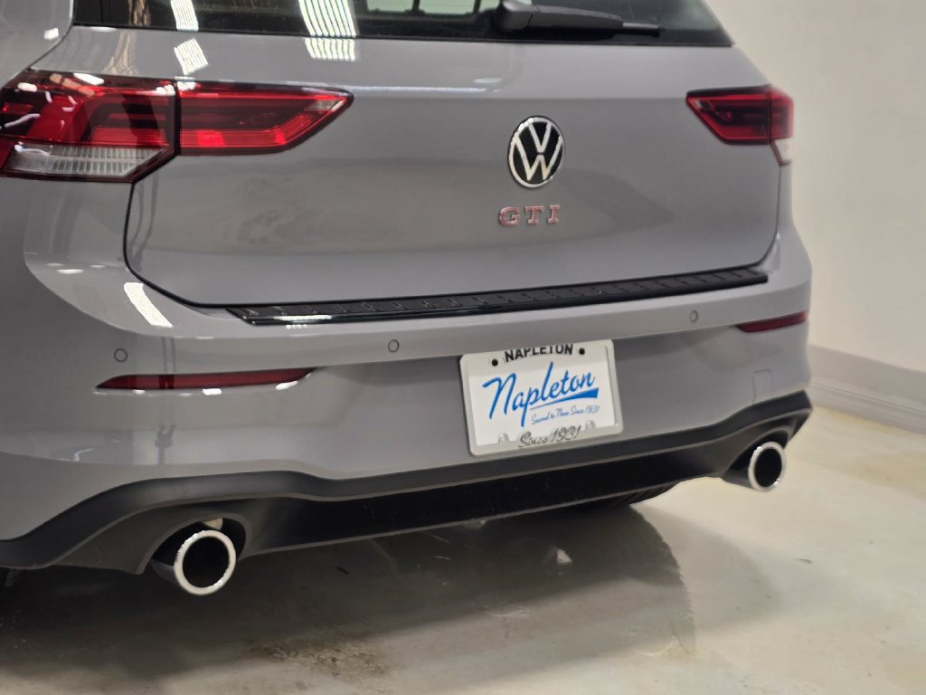 New 2026 Volkswagen GTI SE FWD image 6