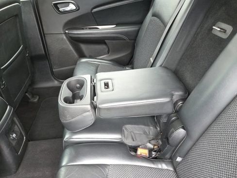 Used 2018 Dodge Journey Crossroad AWD/4WD image 40