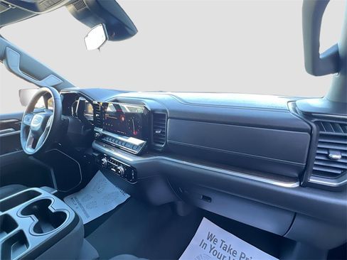 Used 2025 GMC Sierra 1500 Elevation image 29