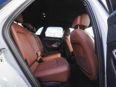 Used 2025 Audi Q3 2.0T Premium image 31