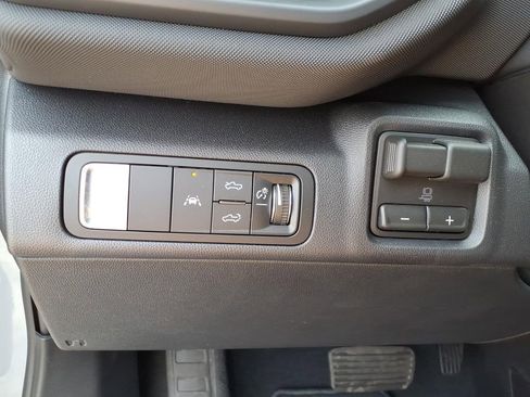 New 2026 Chevrolet Silverado EV LT w/ Plus Package AWD/4WD image 28