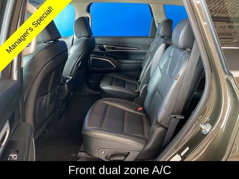 Used 2025 Kia Telluride S AWD/4WD image 12