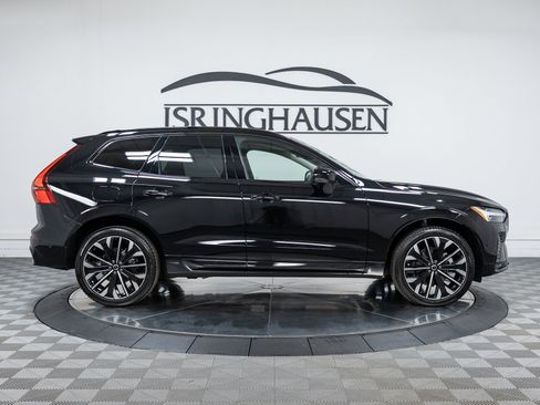 Used 2026 Volvo XC60 B5 Ultra w/ Protection Package Premier image 4