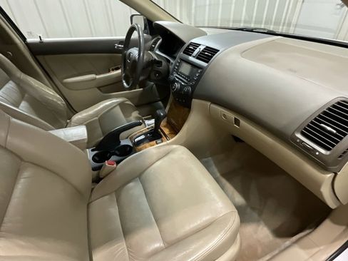 Used 2004 Honda Accord EX image 14
