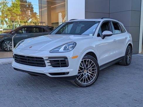 Used 2023 Porsche Cayenne Platinum Edition image 1