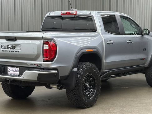 Used 2025 GMC Canyon AT4 w/ AT4X Package AWD/4WD image 5