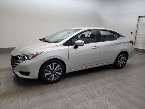 Used 2023 Nissan Versa SV FWD image 2