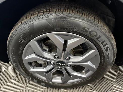 Certified 2024 Kia Seltos S image 34