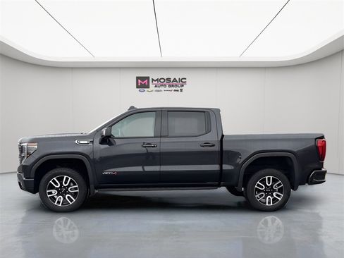Used 2025 GMC Sierra 1500 AT4 w/ AT4 Premium Package image 4