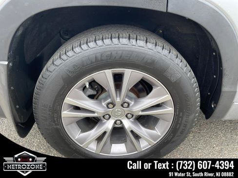 Used 2014 Toyota Highlander XLE image 37