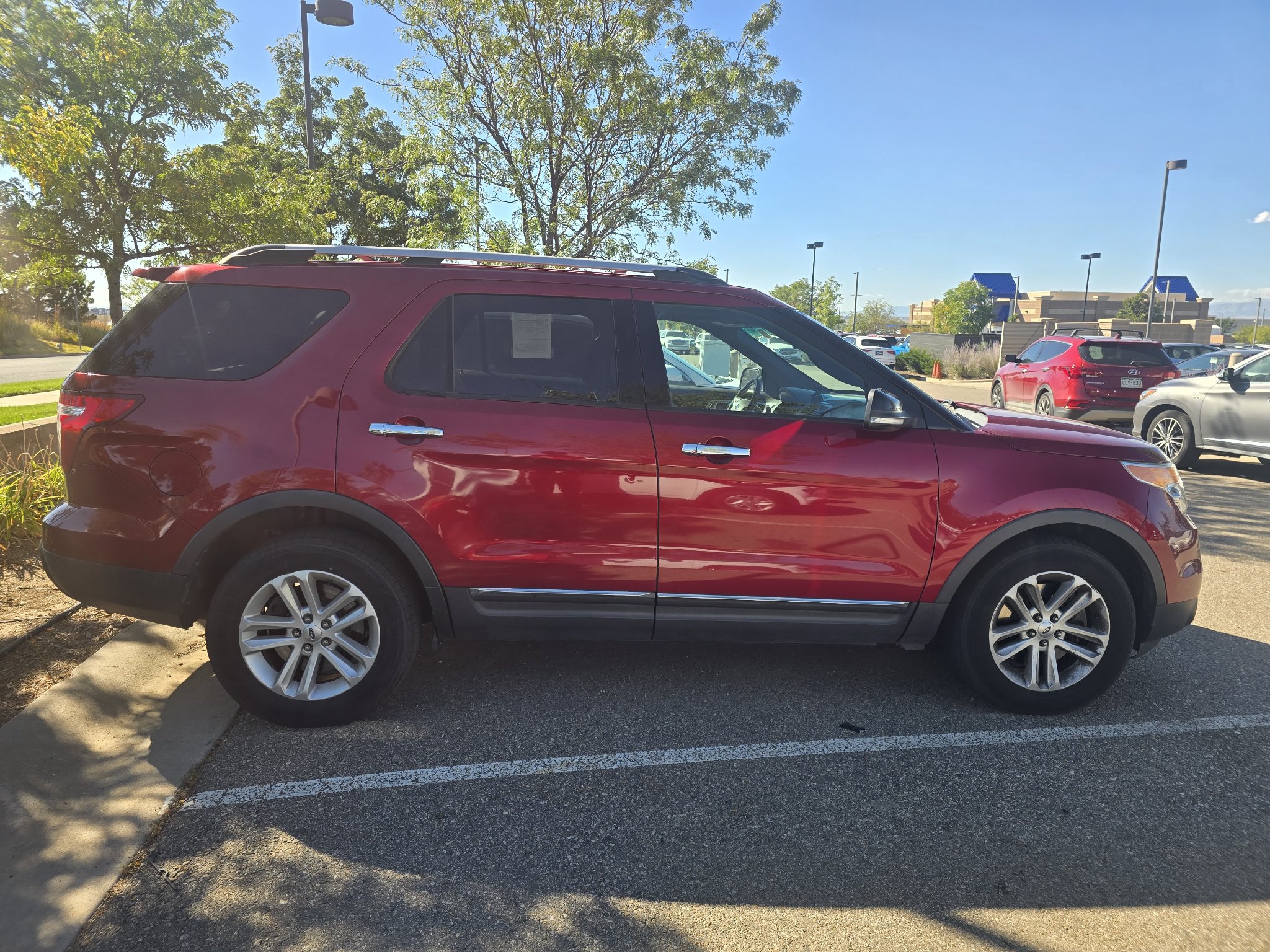 Used 2013 Ford Explorer XLT AWD/4WD image 16