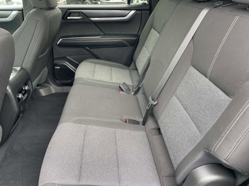 Used 2026 GMC Acadia Elevation w/ Black Edition FWD image 24