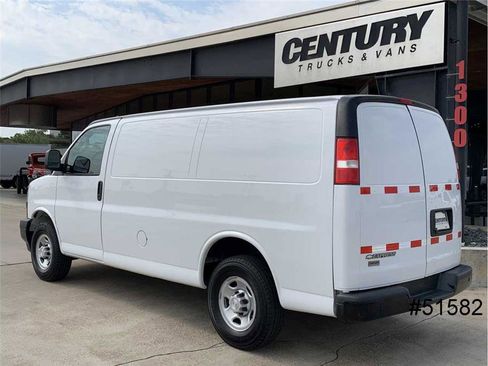 Used 2020 Chevrolet Express 2500 image 6