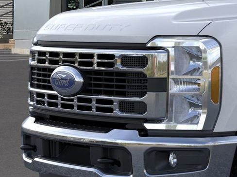 New 2026 Ford F350 XLT w/ FX4 Off-Road Package AWD/4WD image 17