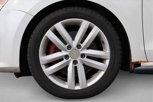 Used 2012 Volkswagen Jetta GLI FWD image 9