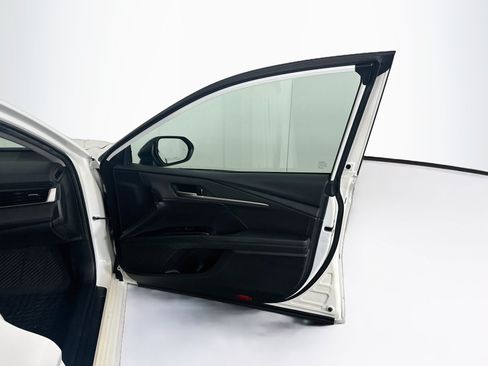 Used 2025 Toyota Camry LE FWD image 33