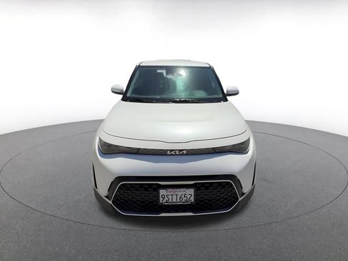 Used 2025 Kia Soul LX w/ LX Technology Package FWD image 4