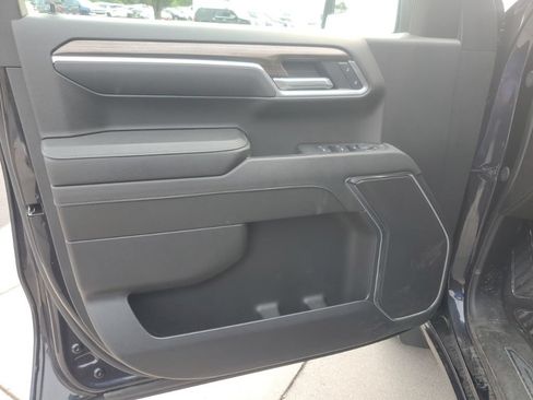 Used 2024 Chevrolet Silverado 1500 LT AWD/4WD image 18