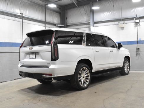 Used 2023 Cadillac Escalade ESV Premium Luxury w/ LPO, Floor Liner Package AWD/4WD image 30